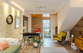 Neon Melody - Playful 2 Bedrooms by London Bridge